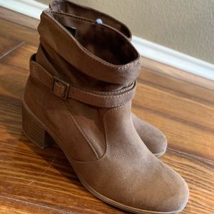 Brown bootie